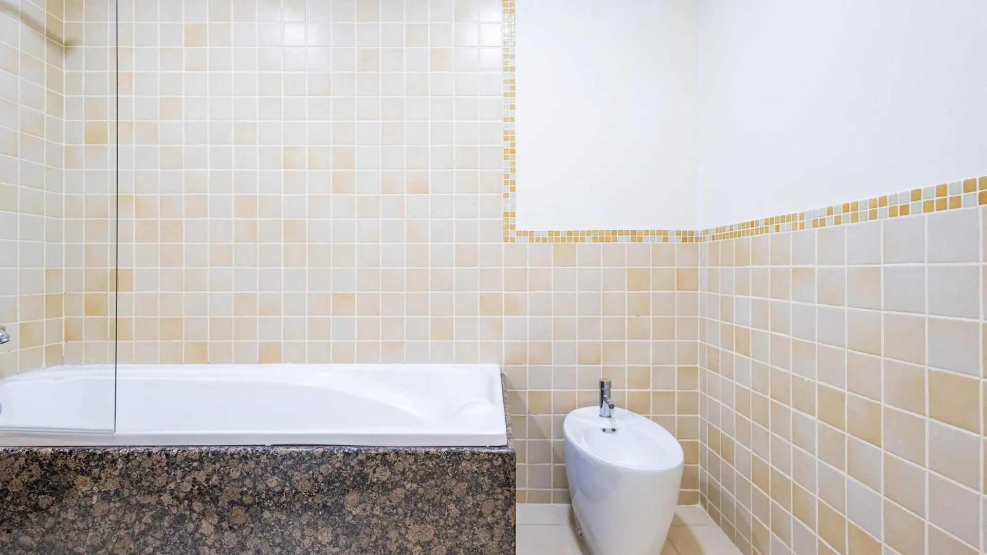 5 Star Luxury Sea View Apartment Dubai